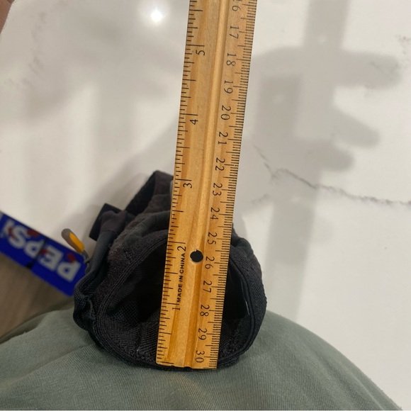 Nathan QuickSqueeze Insulated Handheld Bottle - Picture 5 of 5